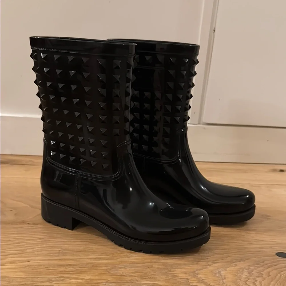 Valentino Rockstud Patent Rain Boots - Picture 2 of 15